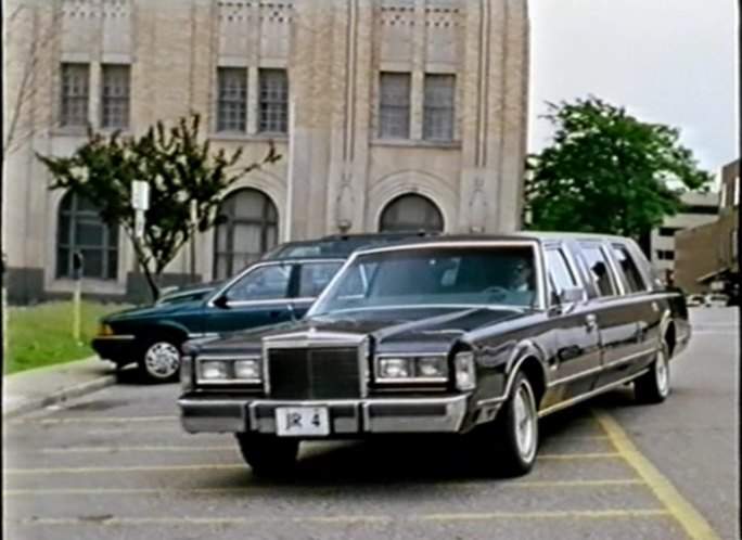 Lincoln Town Car Stretched Limousine