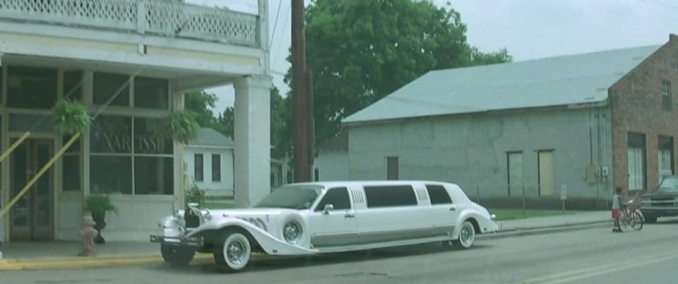 Lincoln Town Car Stretched Limousine
