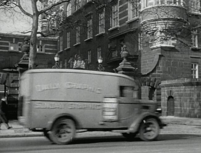 Morris-Commercial LC2