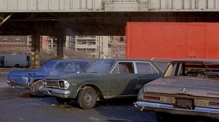 Dodge 330