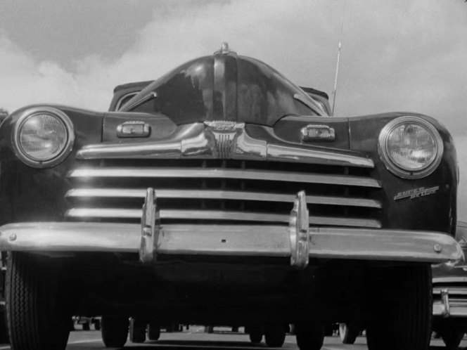 Ford Super De Luxe