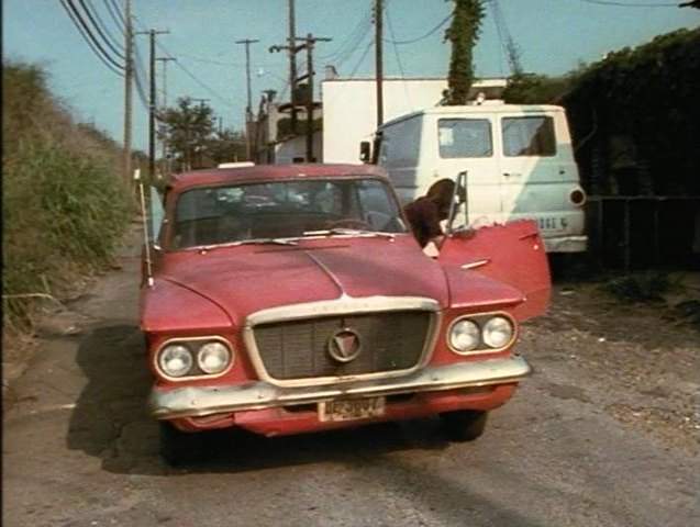 Plymouth Valiant Signet
