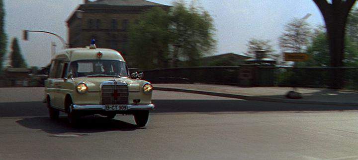 Mercedes-Benz 190 Ambulanz
