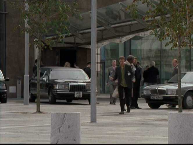 Lincoln Town Car Stretched Limousine