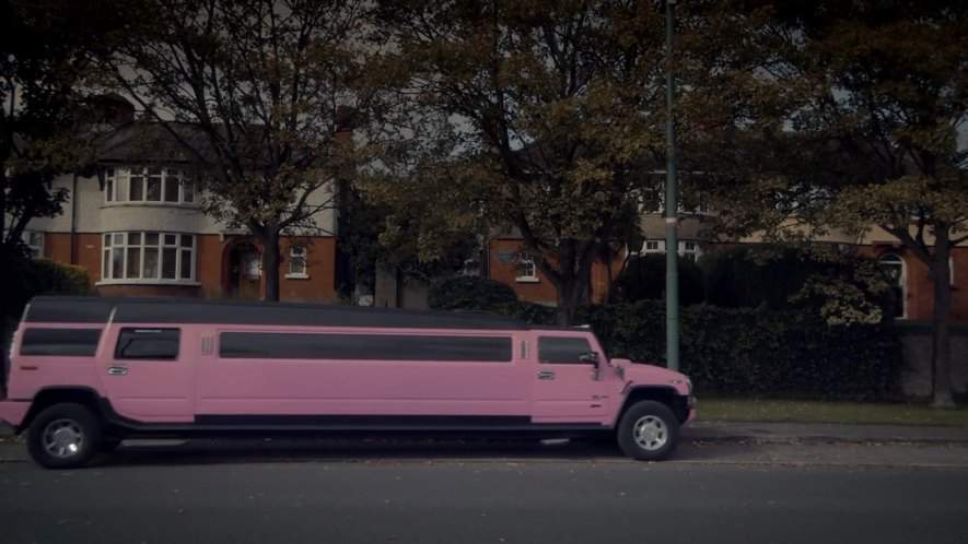 2006 Hummer H2 Stretched Limousine in Let the Wrong One In