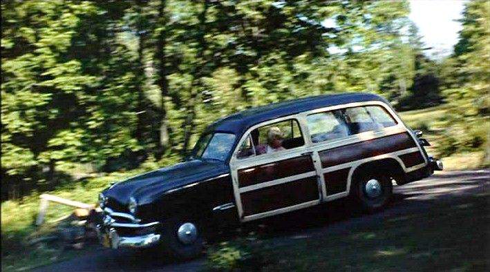 Ford Custom De Luxe Station Wagon