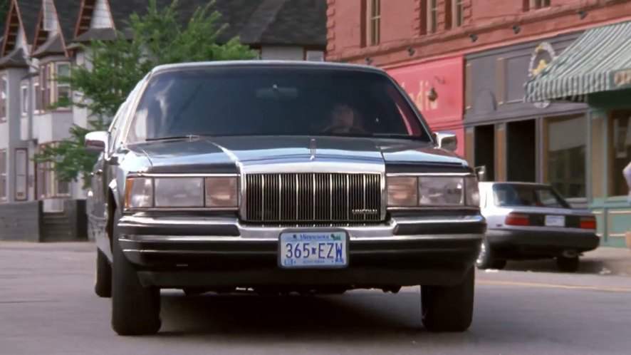 Lincoln Town Car Stretched Limousine