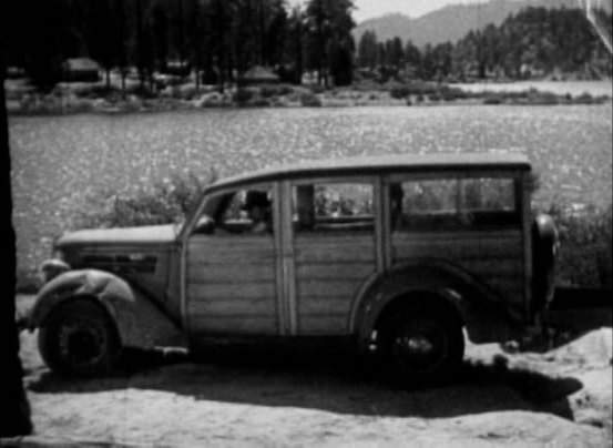 Ford V8 De Luxe Station Wagon
