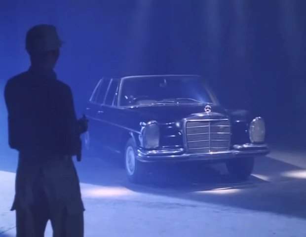 Mercedes-Benz 