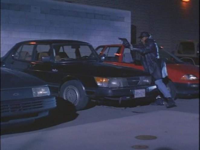 SAAB 900