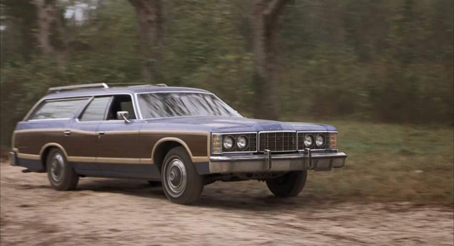 Ford LTD Country Squire
