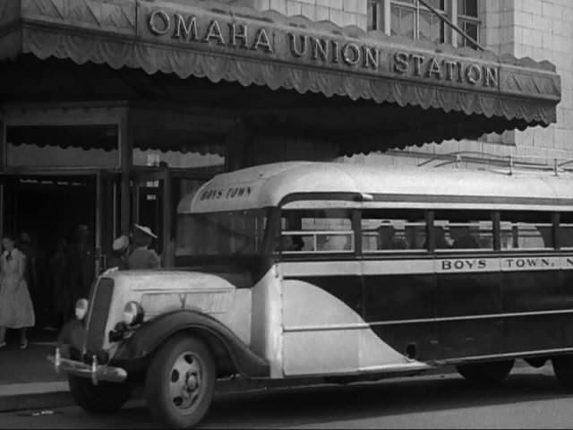 Ford Bus