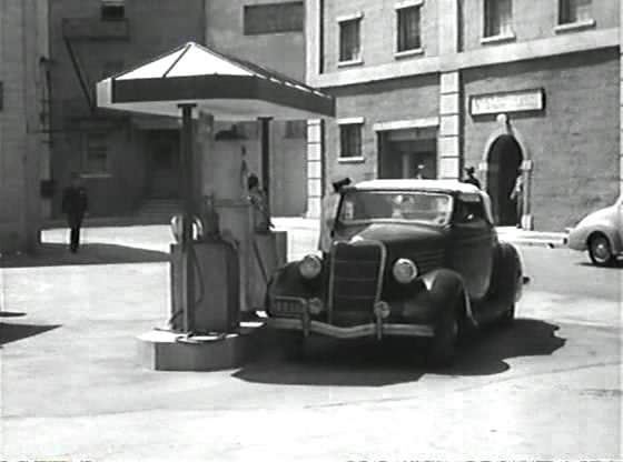 Ford V8 De Luxe