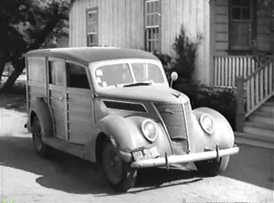 Ford V8 De Luxe Station Wagon