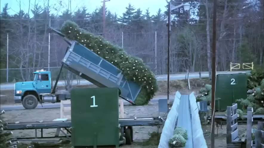 Ford L-9000 in Treevenge
