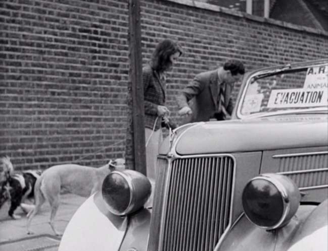 Ford V8 De Luxe