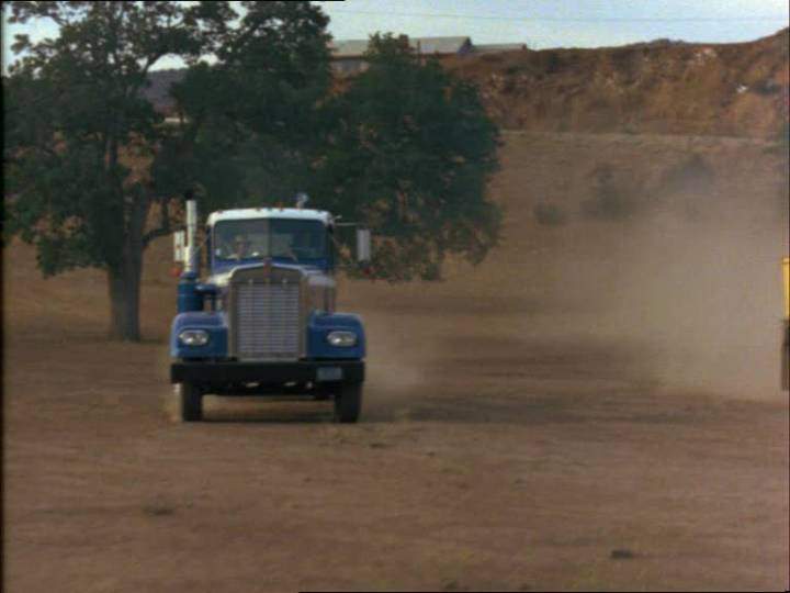 Kenworth W-900