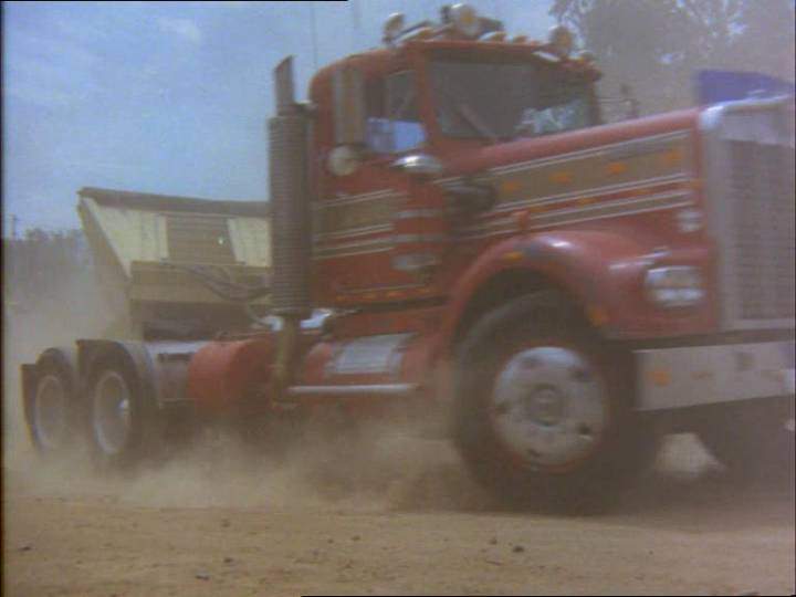 Kenworth W-900