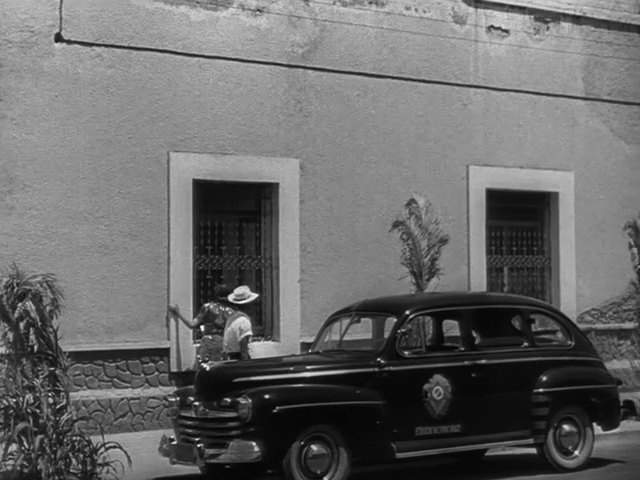Ford Super De Luxe