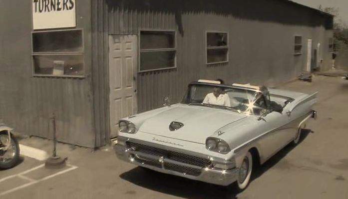 Ford Fairlane 500 Skyliner