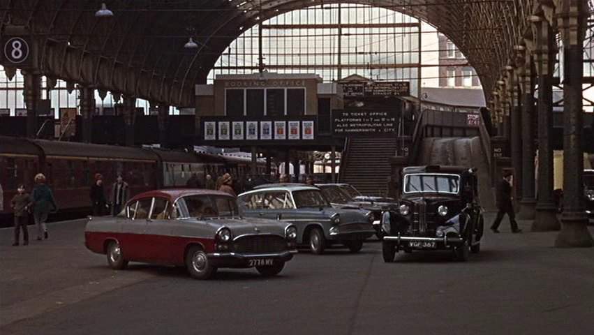 Ford Anglia Super
