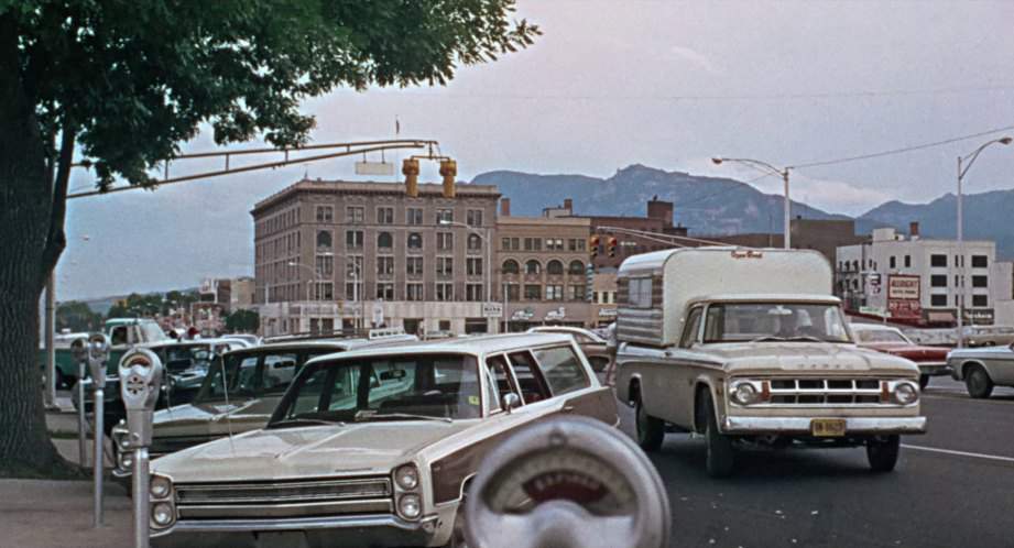 Plymouth Fury Sport Suburban