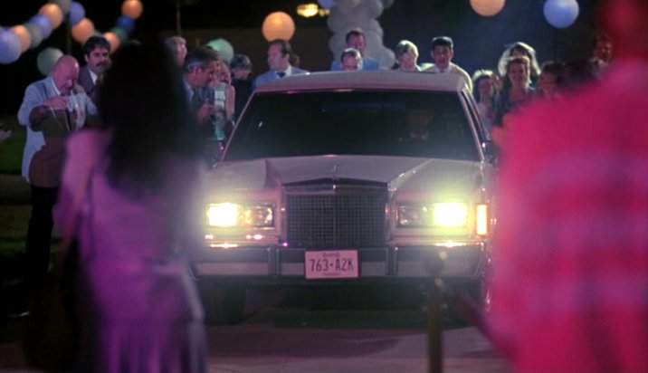 Lincoln Town Car Stretched Limousine