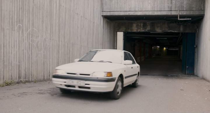 Mazda 323