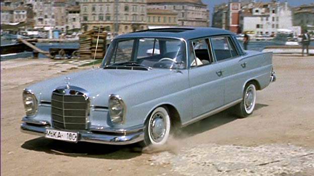 Mercedes-Benz 220 SE