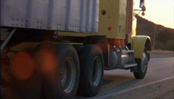 Freightliner FLC 120 64 T