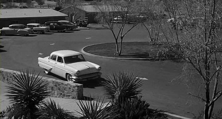 Lincoln Capri