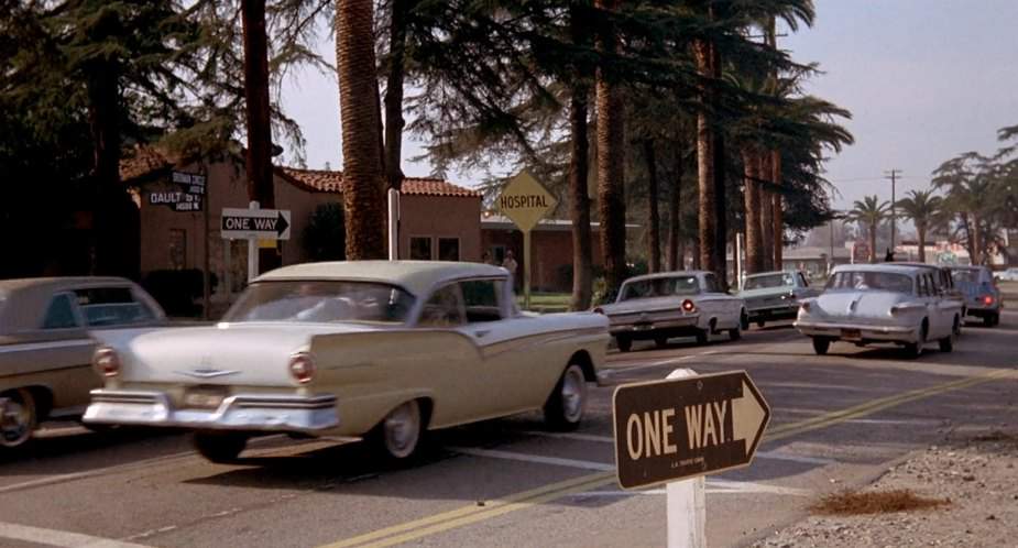 Ford Fairlane 500