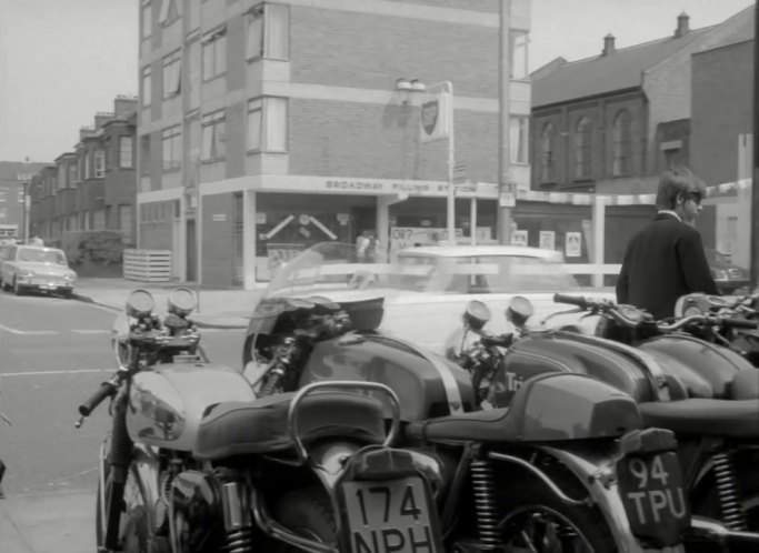 Dresda-Triton Cafe Racer