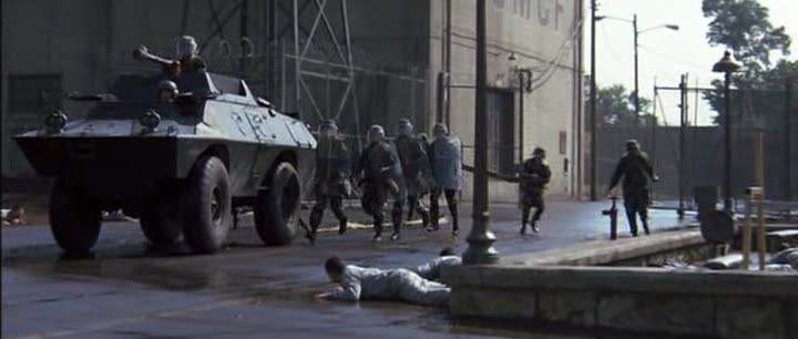 Cadillac-Gage Commando V100