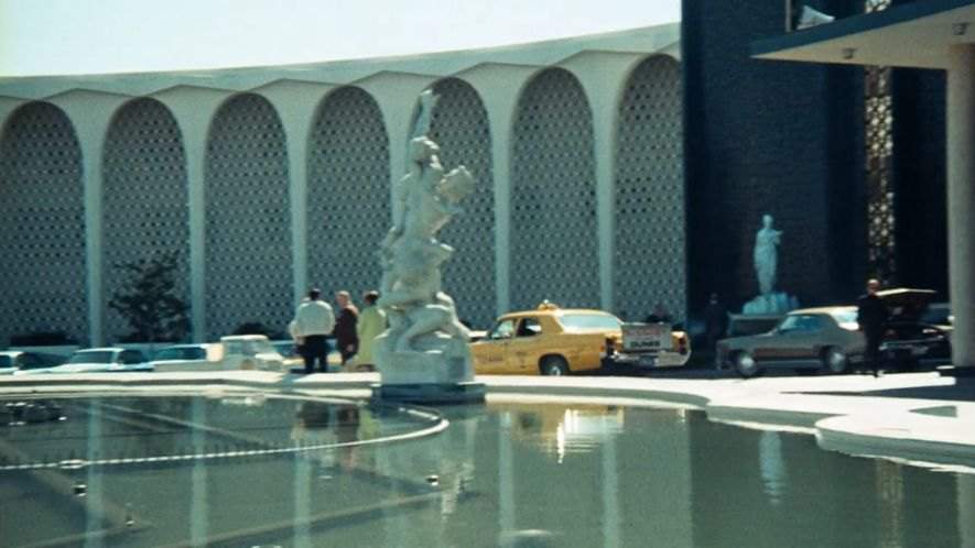 Oldsmobile Delta 88 Custom