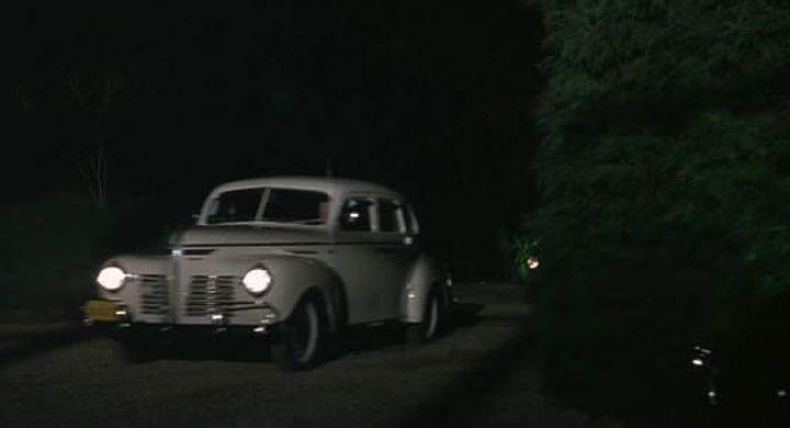Plymouth De Luxe