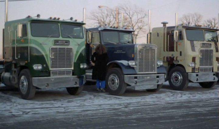 White-Freightliner WFC-12064T