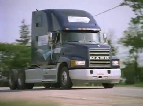 Mack CH 613