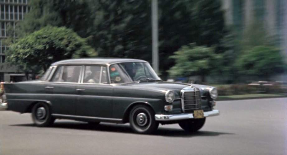 Mercedes-Benz 200