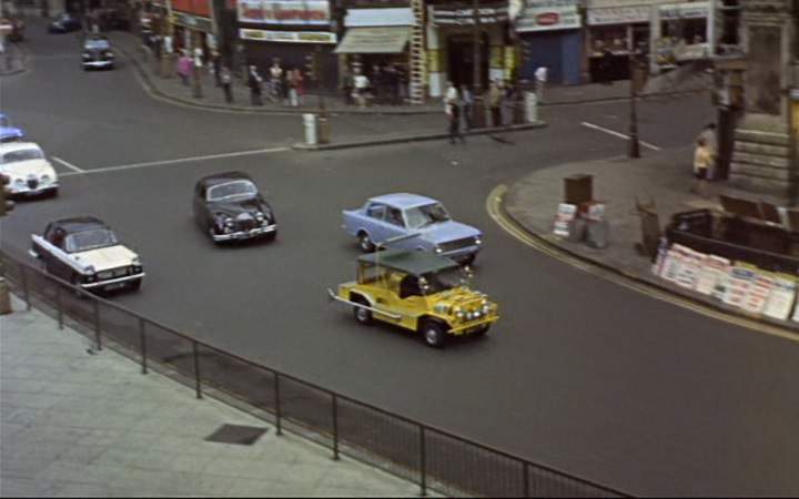 Triumph Herald 1200 Saloon