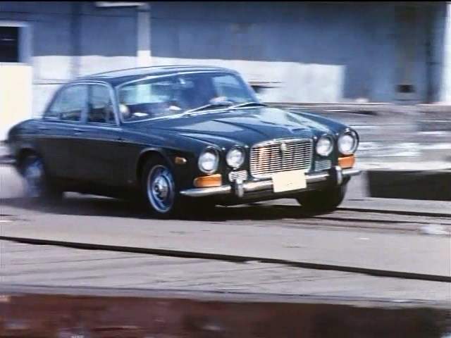 Jaguar XJ6