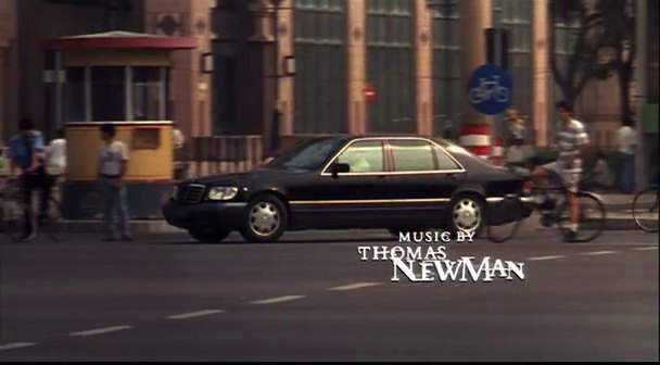 1995 Mercedes-Benz S-Klasse L V140 in Red Corner