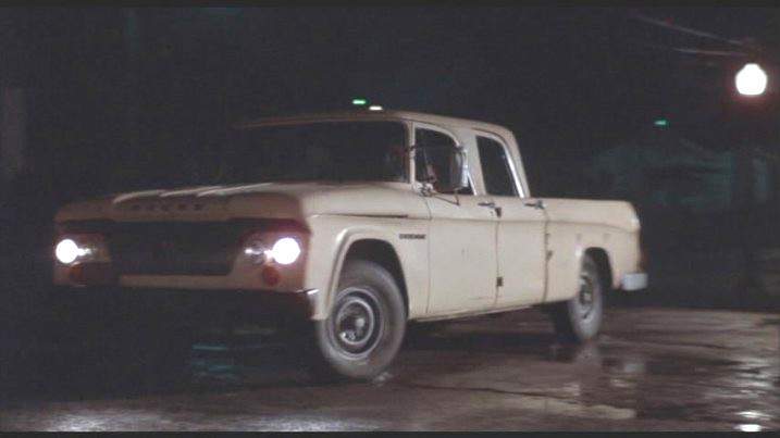 Dodge D-200