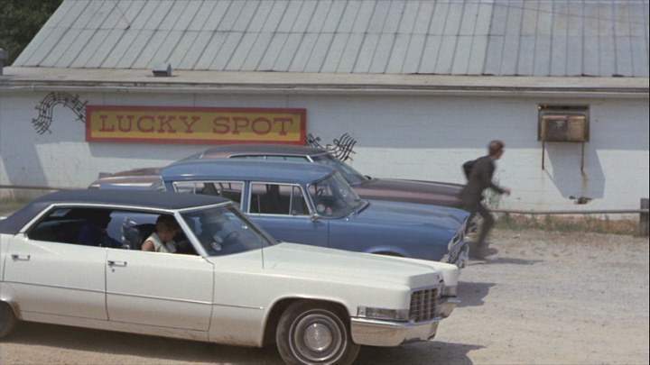 Cadillac Sedan DeVille