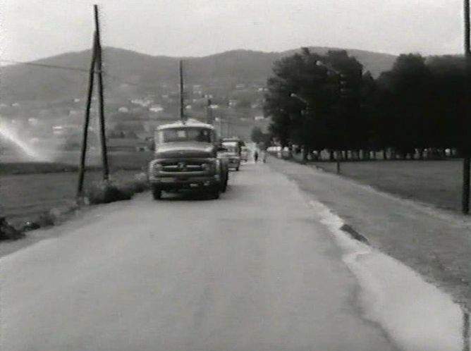 Mercedes-Benz L 337