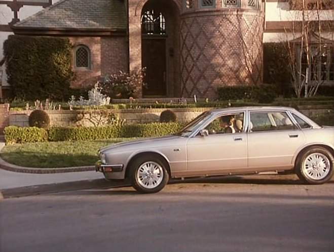 Jaguar XJ6