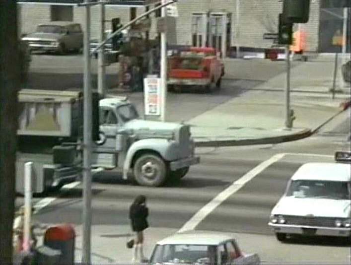 Mack B-61