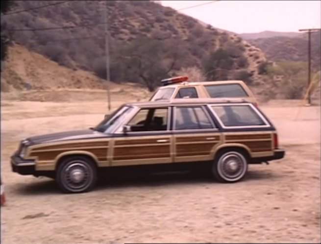 Chrysler LeBaron Town & Country