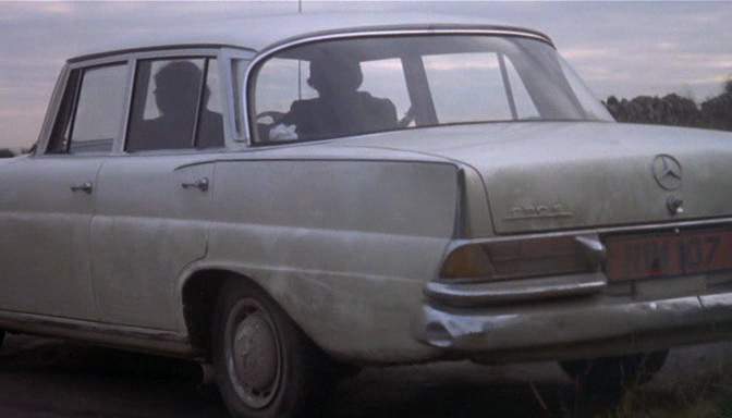 Mercedes-Benz 230 S
