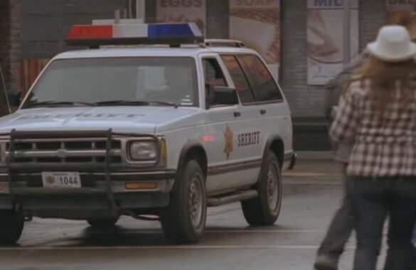 1993 Chevrolet S-10 Blazer in Lightning Strikes
